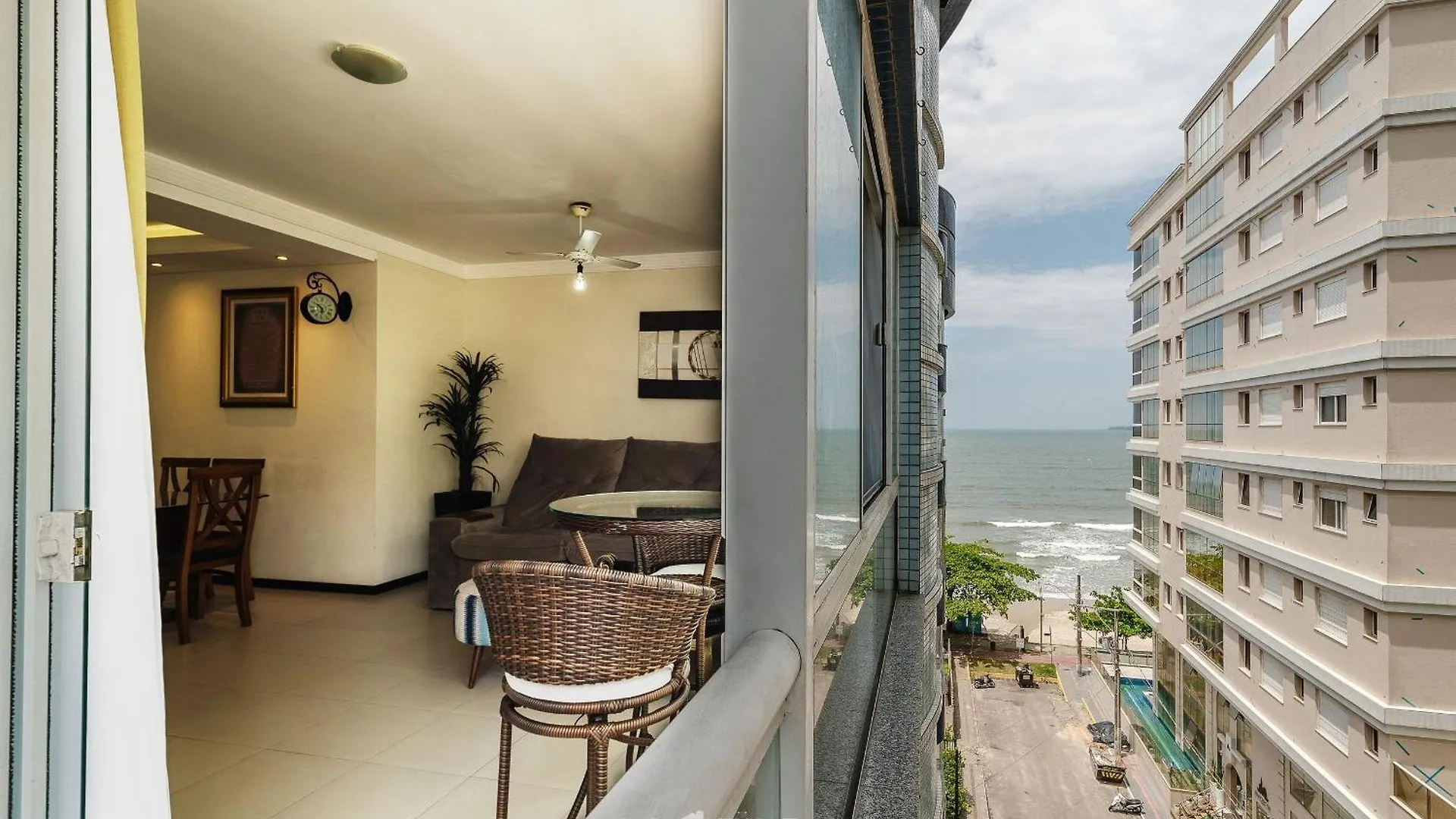 Apto Vista Mar C/ Churrasq. A 50M Da Praia Att0602 Итапема